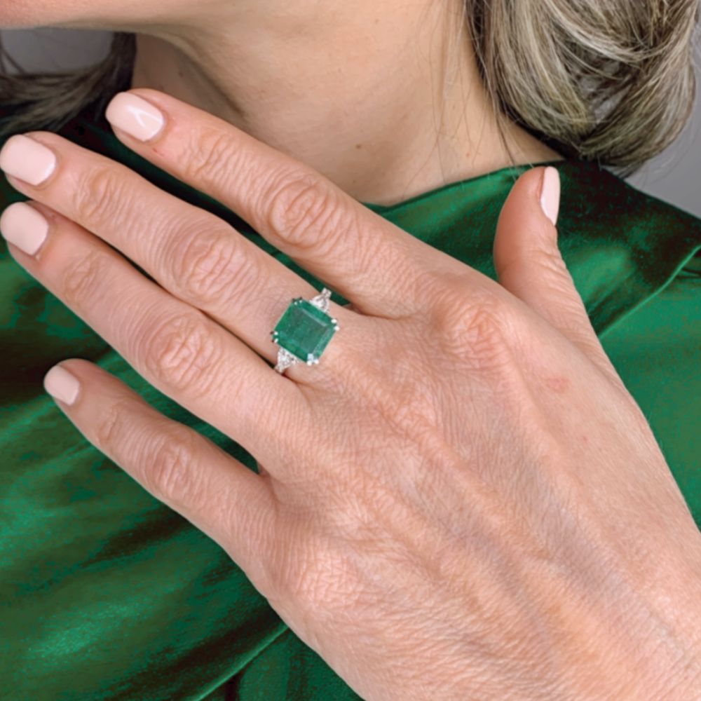 18k White Gold Emerald Ring - Santayana