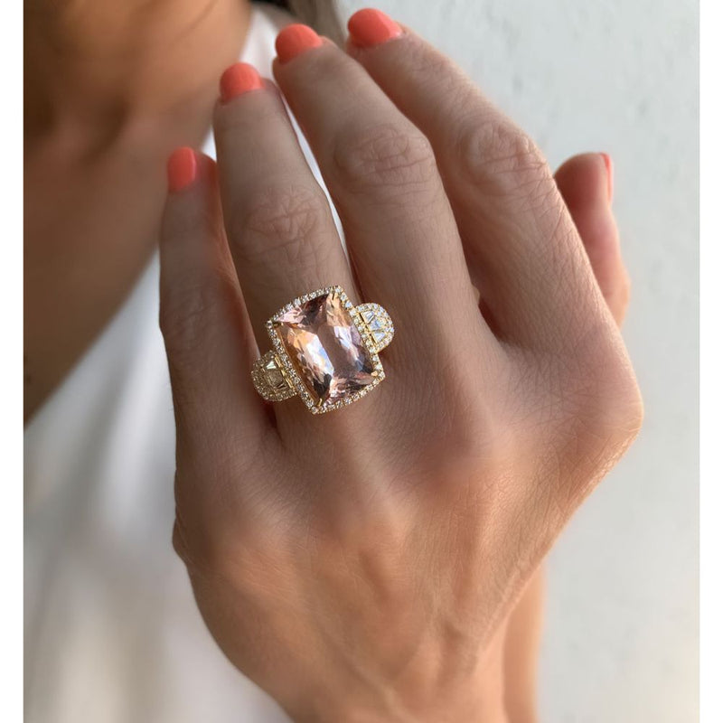 Beautiful 18K Yellow Gold Morganite & Diamond Square Ring.