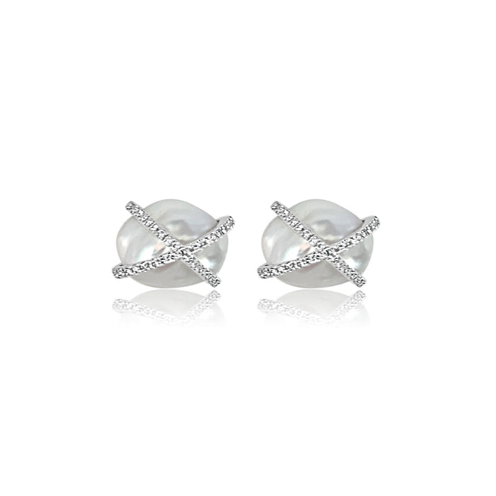 14K White  Gold Earrings with Baroque Pearls and Diamonds  2 pearls of 6.79 ct 69 Diamonds: 0.17 ct 14K White Gold weight: 2.08 grams Post back closure